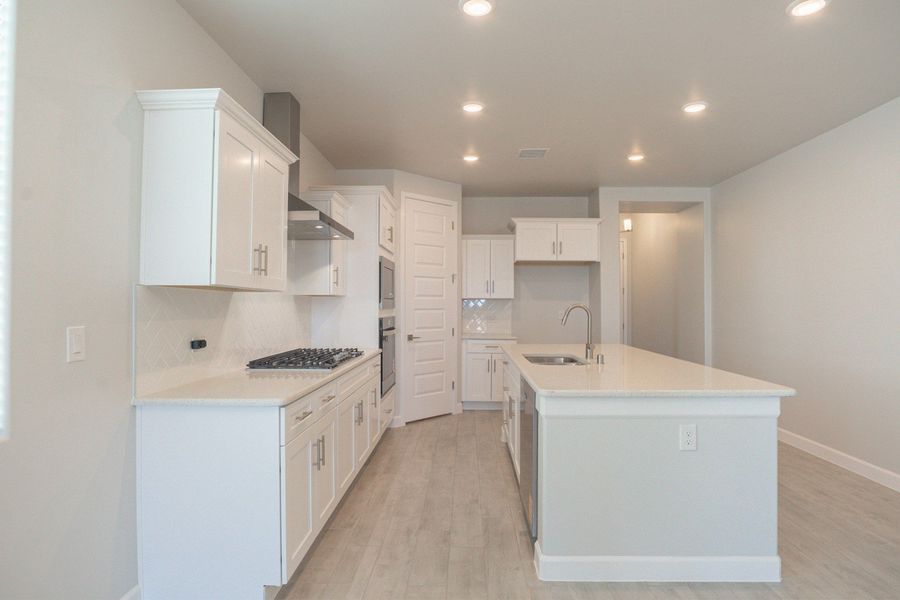 Furnished interior view inside a new home in Paseo Del Este, El Paso (Image 7).