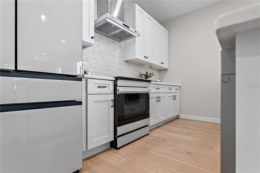 Furnished interior view inside a new home in , St. Petersburg (Image 26).