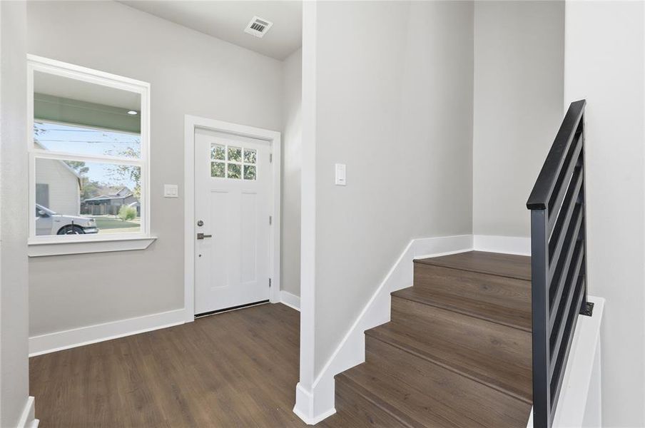 Spacious, unfurnished interior of a new home in , Cleburne (Image 34).