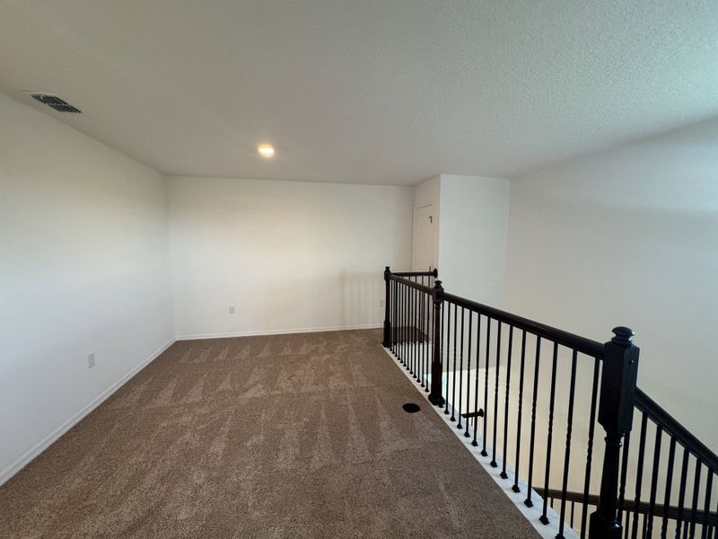 Spacious, unfurnished interior of a new home in Lake Deer Estates, Poinciana (Image 14).