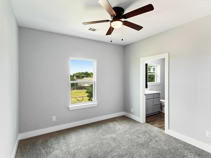 Spacious, unfurnished interior of a new home in , Fort Worth (Image 12).
