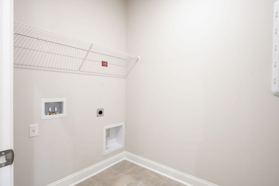 Spacious, unfurnished interior of a new home in Sun City Hilton Head, Bluffton (Image 22).