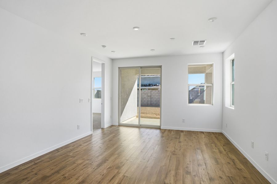 Spacious, unfurnished interior of a new home in Montana Vista - Highland, Buckeye (Image 23).