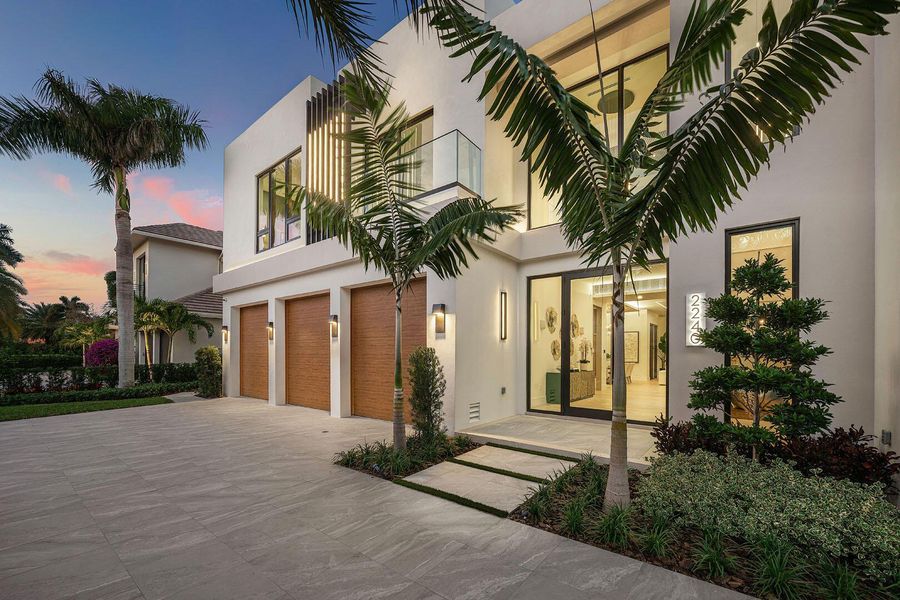 Exterior details and patio area of a home in , Boca Raton (Image 29).