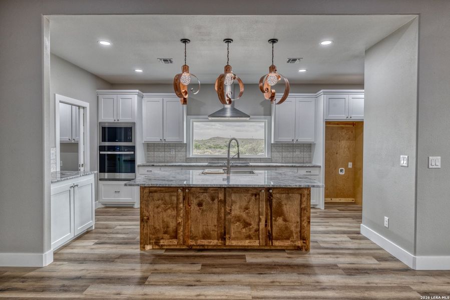 Furnished interior view inside a new home in , Uvalde (Image 11).