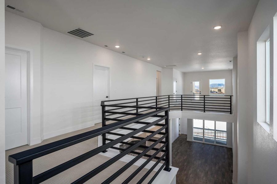 The Terra Linda - Landing