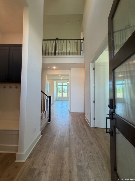 Spacious, unfurnished interior of a new home in Ladera - 50s, San Antonio (Image 17). Spacious, unfurnished interior of a new home in Ladera - 50s, San Antonio (Image 17).