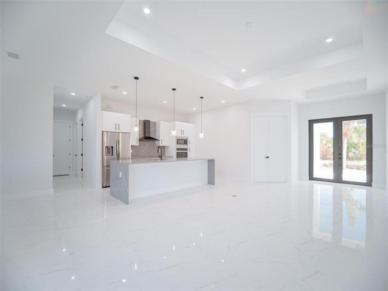Spacious, unfurnished interior of a new home in , Port Charlotte (Image 17).
