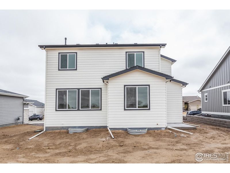 Exterior details and patio area of a home in Promontory Point, Greeley (Image 3).