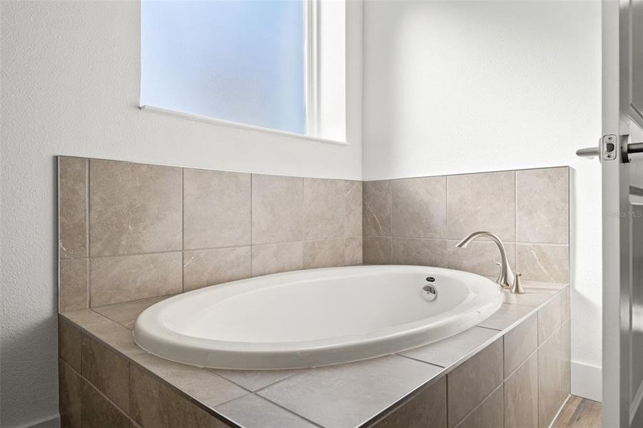 Close-up of interior finishes inside a home in , Weeki Wachee (Image 21).