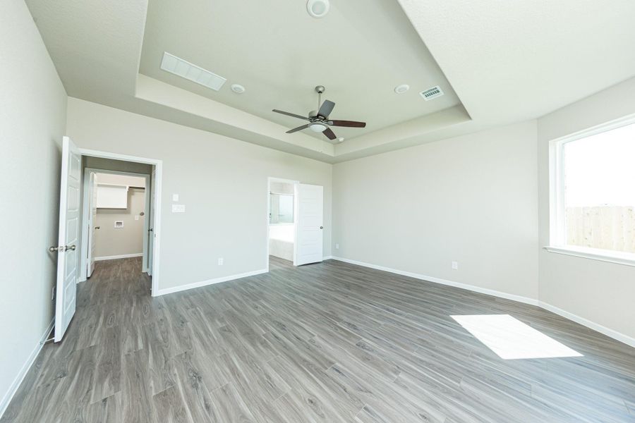 Spacious, unfurnished interior of a new home in River Ranch, Dayton (Image 16).