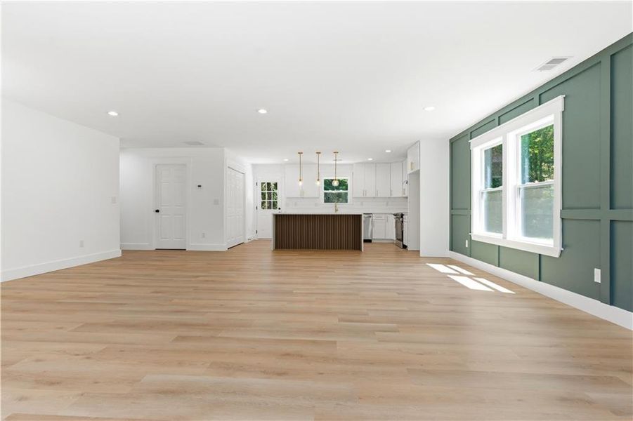 Spacious, unfurnished interior of a new home in , Marietta (Image 21).