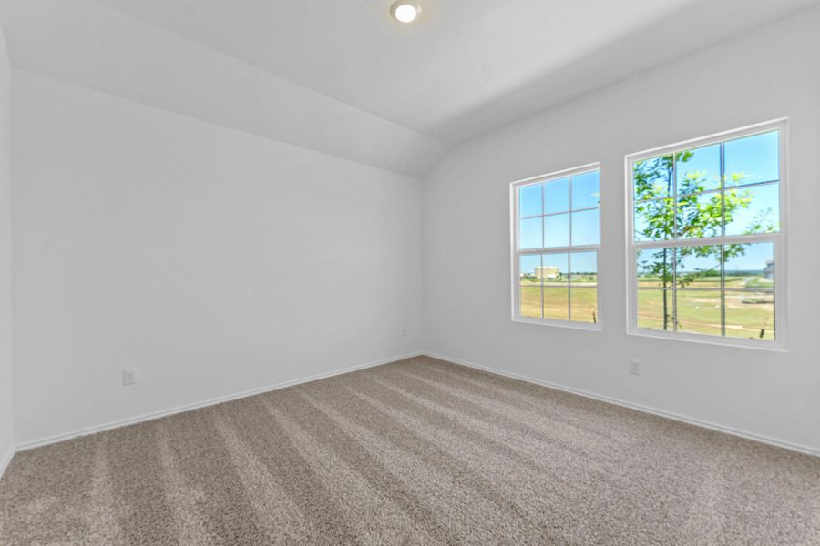 Spacious, unfurnished interior of a new home in Valverde, Bastrop (Image 14).