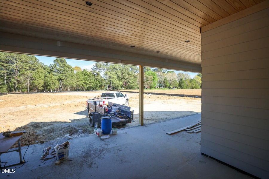 GQ6A1523 (Medium) GQ6A1523 (Medium)