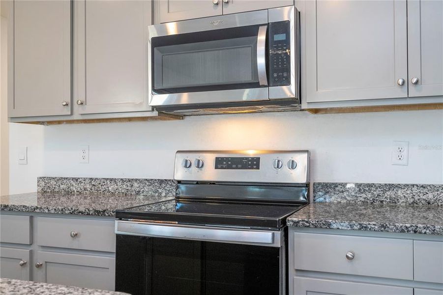 Close-up of interior finishes inside a home in Astonia, Davenport (Image 19).