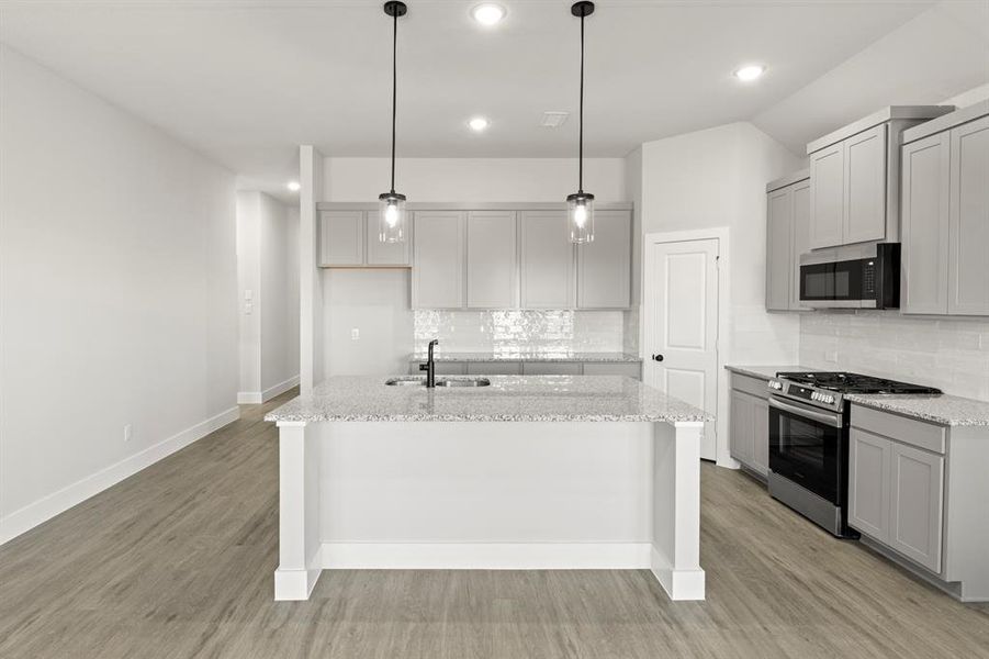 10. 2360 Bell - Kitchen