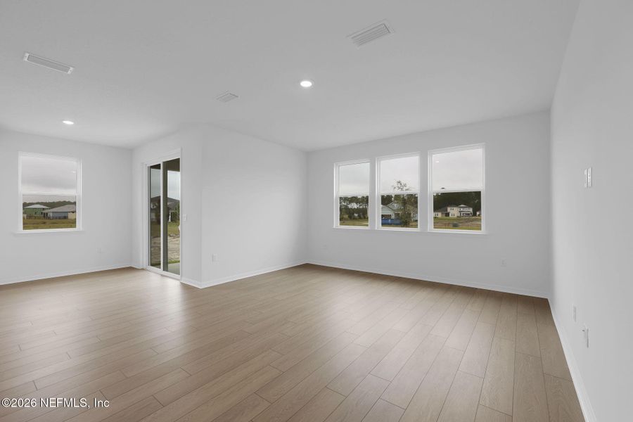 Spacious, unfurnished interior of a new home in Hyland Trail, Green Cove Springs (Image 23). Spacious, unfurnished interior of a new home in Hyland Trail, Green Cove Springs (Image 23).