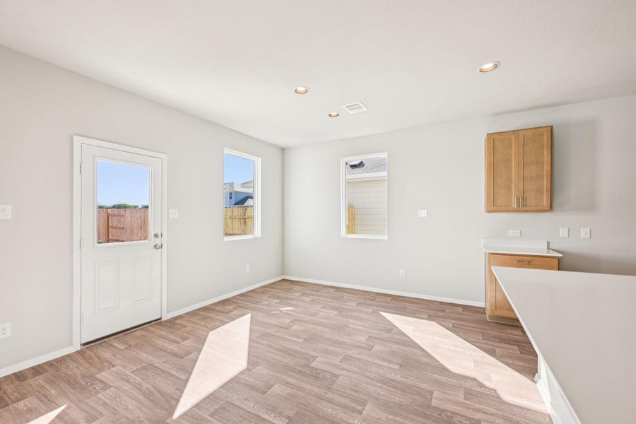 Spacious, unfurnished interior of a new home in Cascade, Liberty Hill (Image 26).