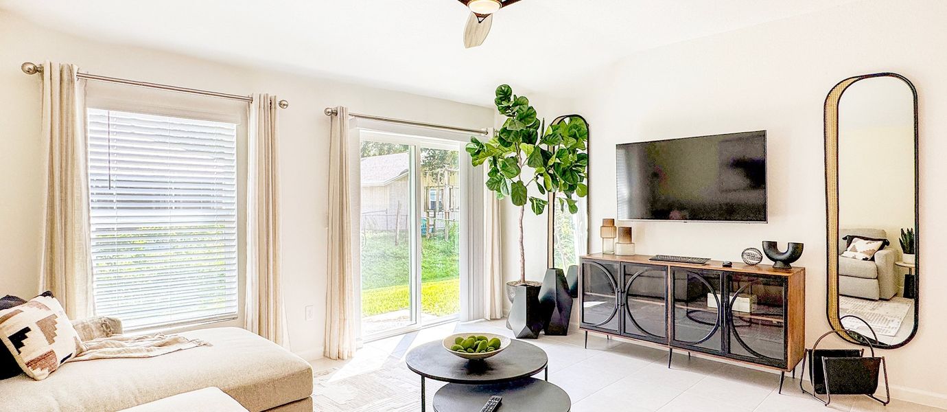 Florida Core L007 Delano Family 3of3 F1 Base2 10 31 25