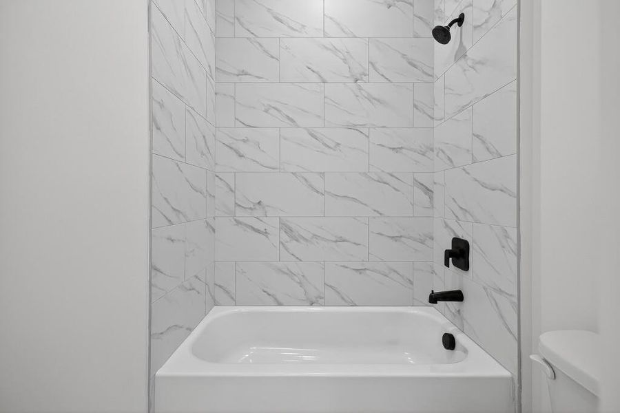 Close-up of interior finishes inside a home in Livingstone Park, Kennesaw (Image 12).