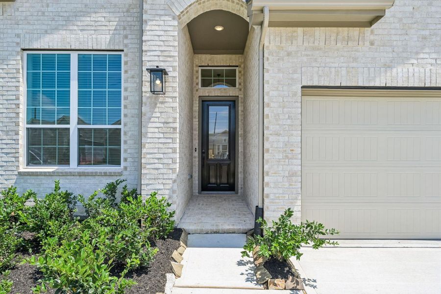 Exterior details and patio area of a home in Wood Leaf Reserve, Tomball (Image 3). Exterior details and patio area of a home in Wood Leaf Reserve, Tomball (Image 3).