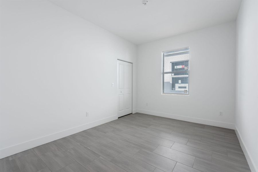 Spacious, unfurnished interior of a new home in , West Palm Beach (Image 22).