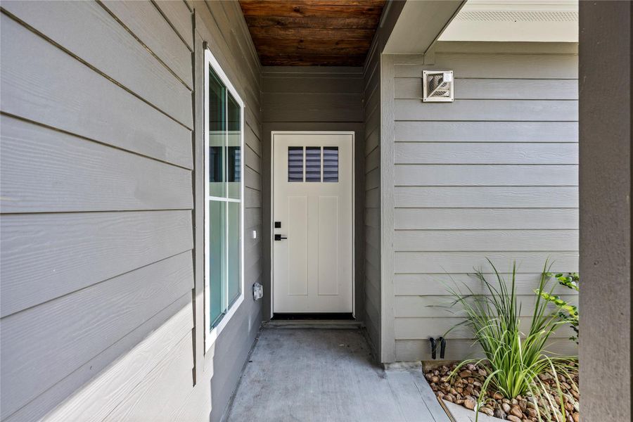 Exterior details and patio area of a home in , Montgomery (Image 4).