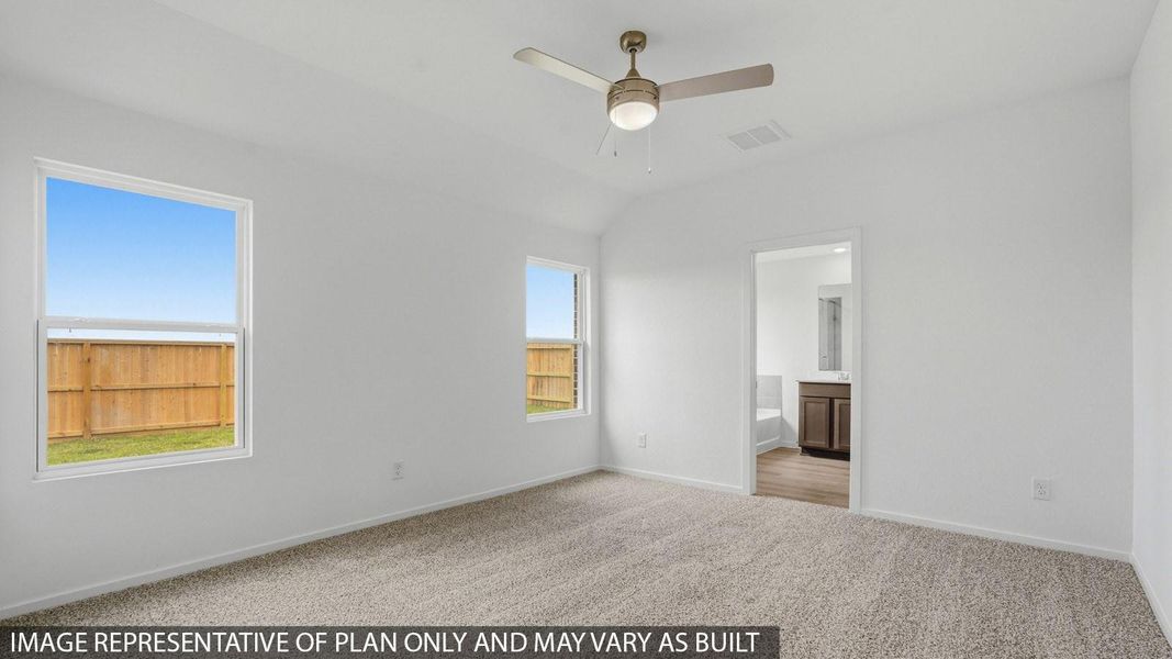 Spacious, unfurnished interior of a new home in Cypress Green, Tomball (Image 10).