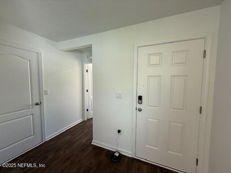 Spacious, unfurnished interior of a new home in Grand Reserve, Bunnell (Image 49).