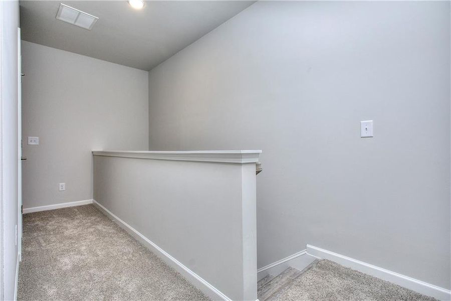 Spacious, unfurnished interior of a new home in , Homer (Image 20).