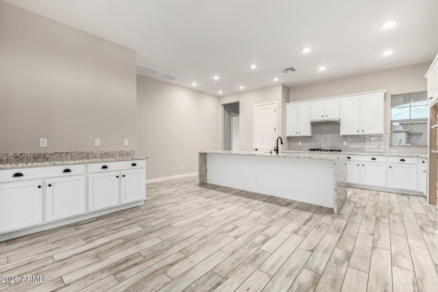 15 - 173rd 8819 15 - 173rd 8819