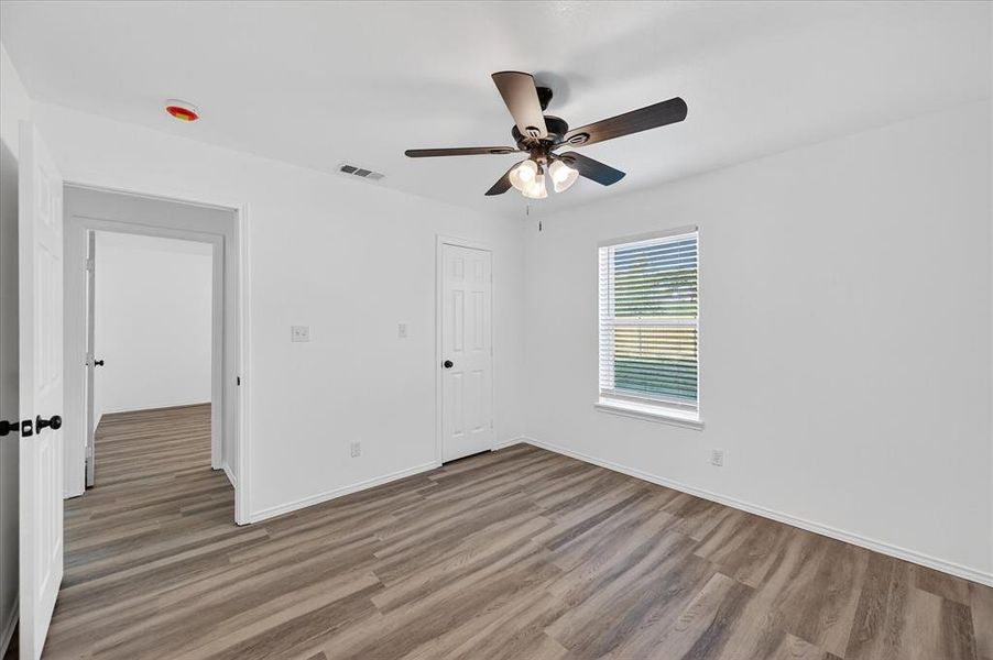 Spacious, unfurnished interior of a new home in , Kennedale (Image 19).