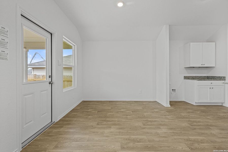 Spacious, unfurnished interior of a new home in Arroyo Ranch, Seguin (Image 13). Spacious, unfurnished interior of a new home in Arroyo Ranch, Seguin (Image 13).