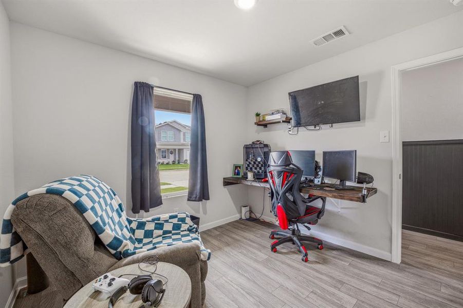 Furnished interior view inside a new home in Tolar Oaks, Tolar (Image 15).