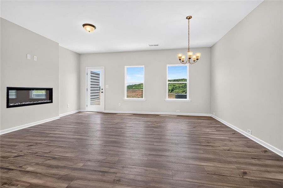 Spacious, unfurnished interior of a new home in Fairington, Cartersville (Image 28).