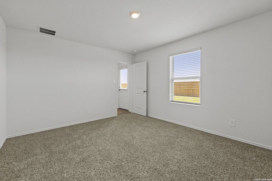 Spacious, unfurnished interior of a new home in Hickory Ridge, Elmendorf (Image 16).