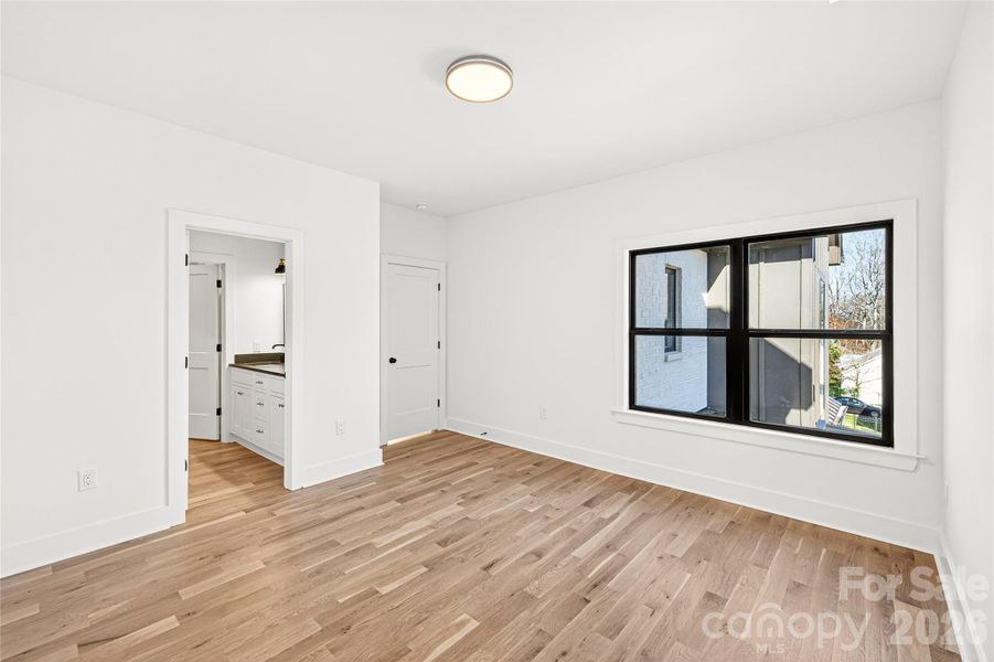 Spacious, unfurnished interior of a new home in , Belmont (Image 22).