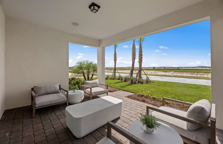 Exterior details and patio area of a home in Reagan Landing, Bradenton (Image 3).