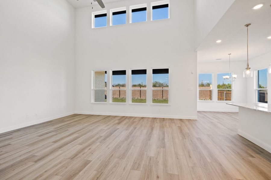 Spacious, unfurnished interior of a new home in Edgewater, Fate (Image 27).