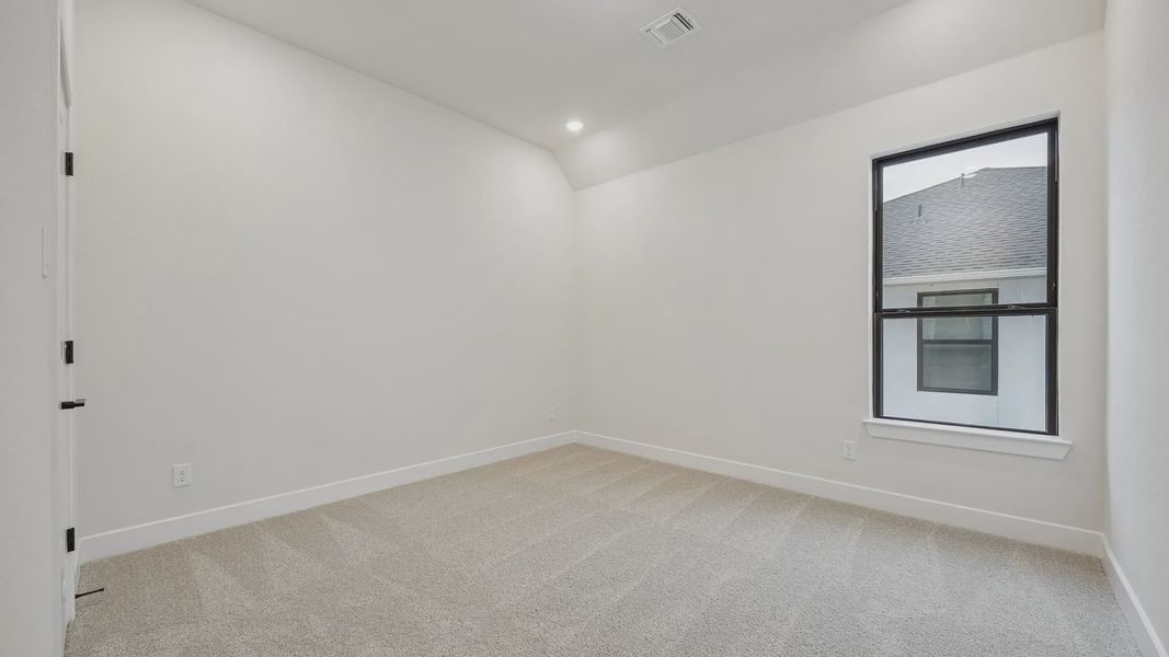 Representative unfurnished interior of a home built from the Lakewood by Chesmar Homes in Attwater 65's, Waller (Image 29).