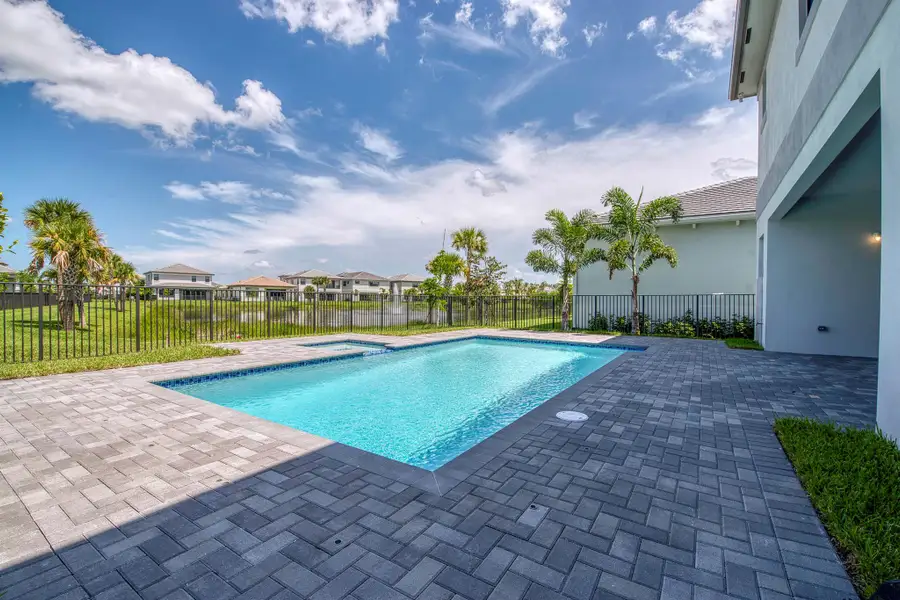 Furnished interior view inside a new home in Apex at Avenir, Palm Beach Gardens (Image 49).