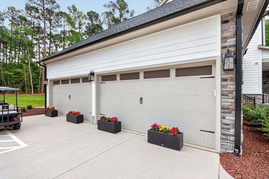 Representative exterior details of a home built from the The Oakcroft by David Weekley Homes in Flatiron Forest, Pittsboro (Image 3).
