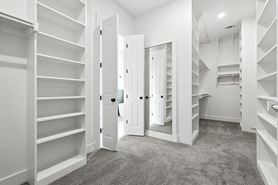 Furnished interior view inside a new home in , Waxahachie (Image 13).