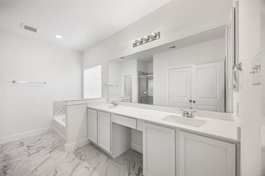 Furnished interior view inside a new home in River Ranch Meadows, Dayton (Image 9).