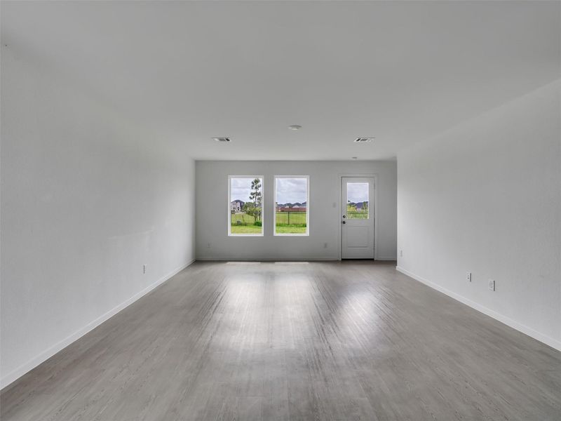 Spacious, unfurnished interior of a new home in , Katy (Image 19).