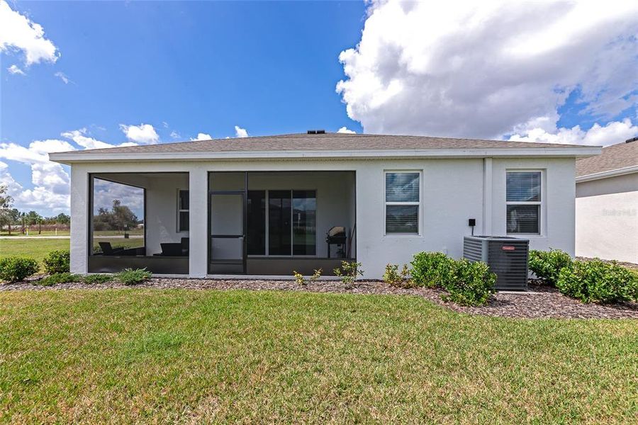 Exterior details and patio area of a home in Coddington, Bradenton (Image 32).