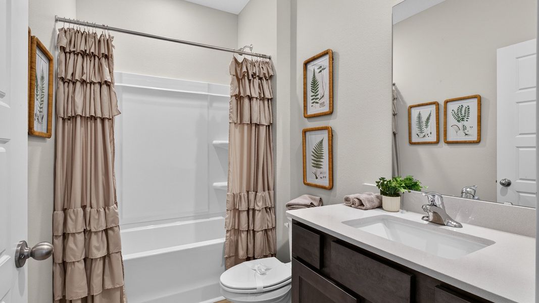 Furnished interior view inside a new home in Copes Landing, Jacksonville (Image 5).