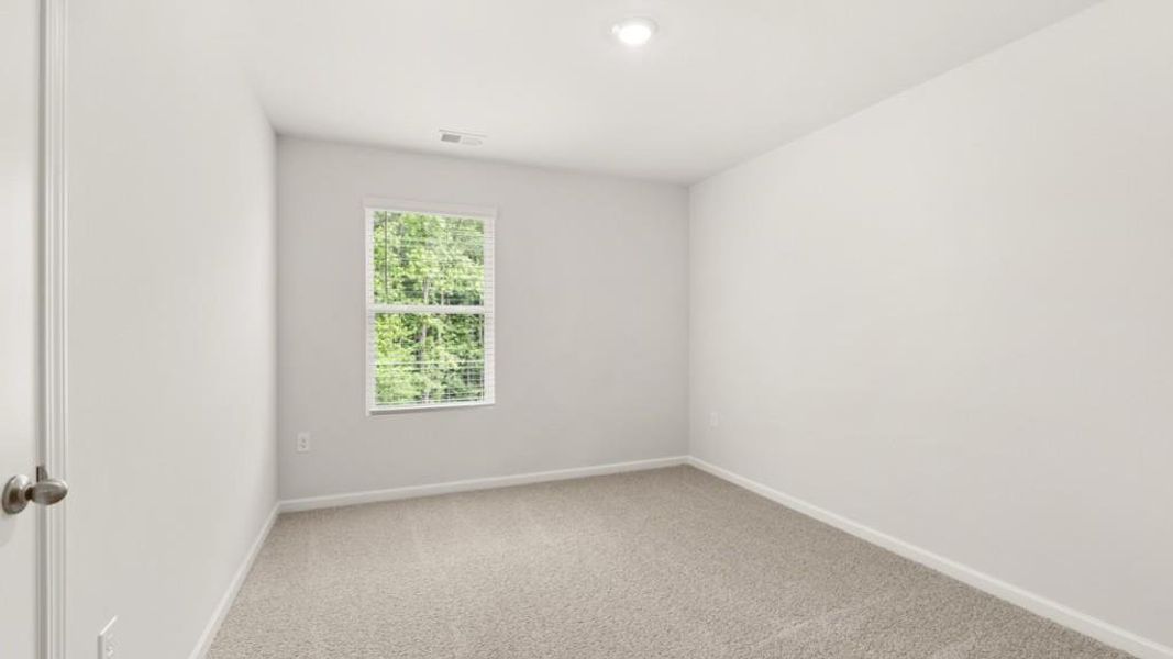 Spacious, unfurnished interior of a new home in , Gainesville (Image 29).