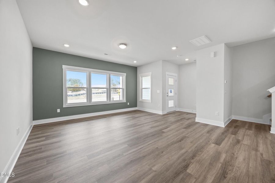 004_AP2-0313 Family Room_2 - Medium