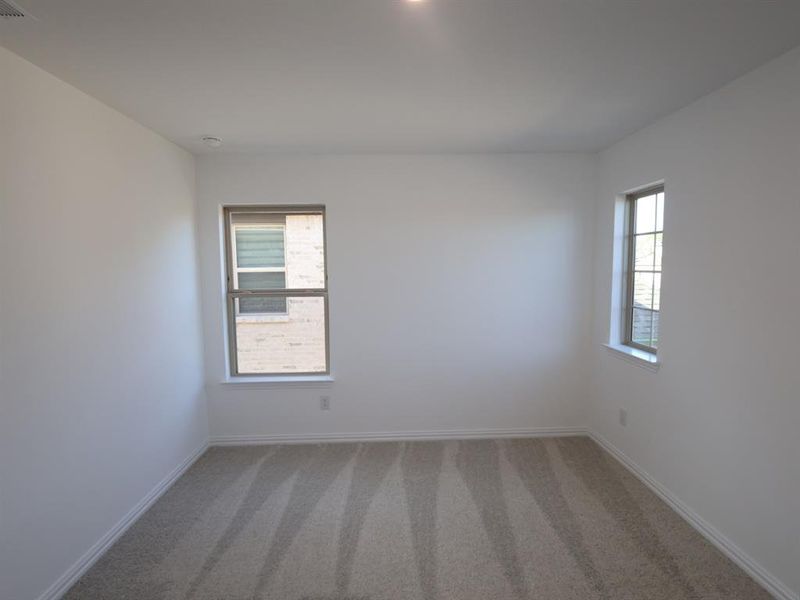 Spacious, unfurnished interior of a new home in Vintage Village, Argyle (Image 19).
